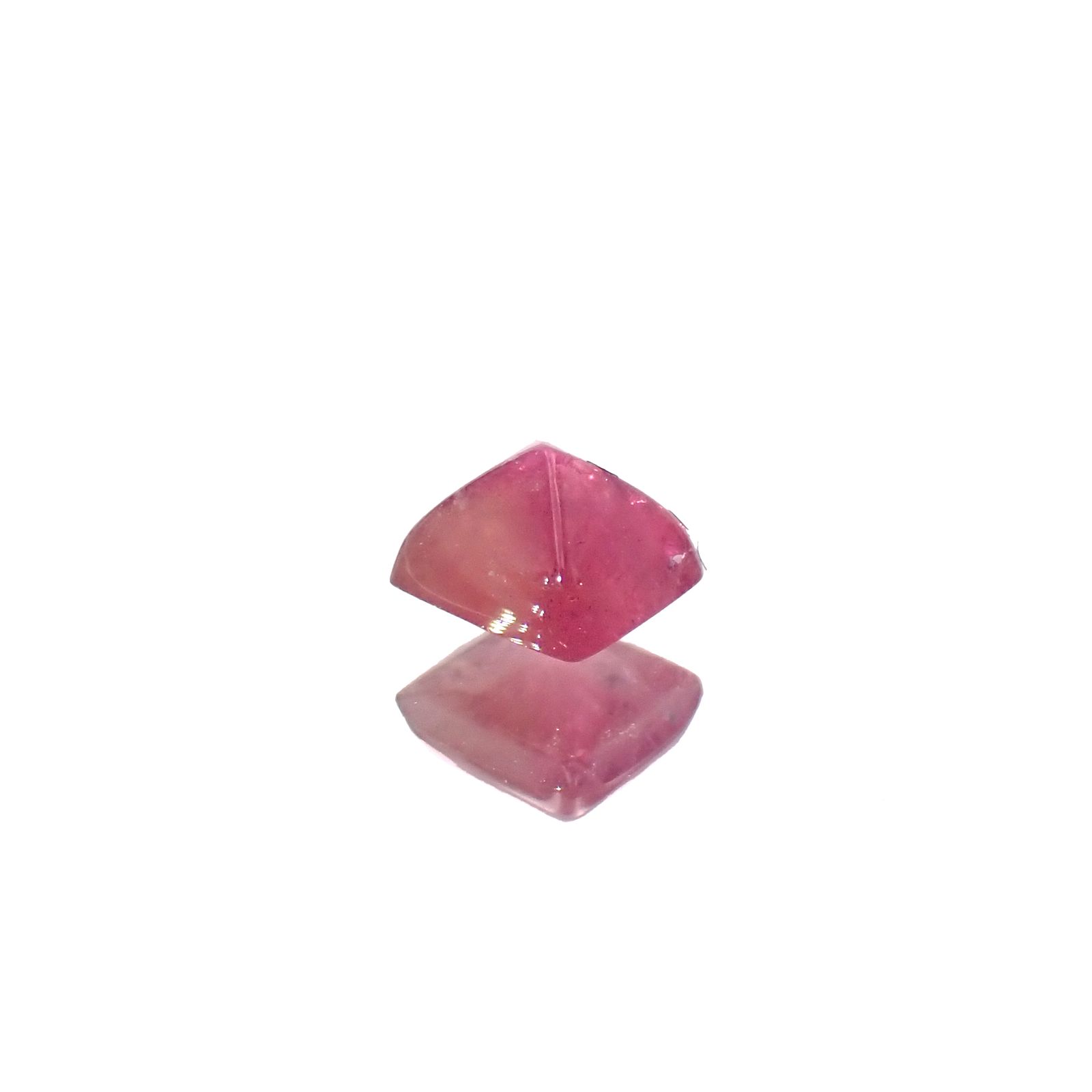 ◇バフカット◇レッドベリル アメリカ・ユタ州産 0.22ct[231023765]3.8x3.5mm前後