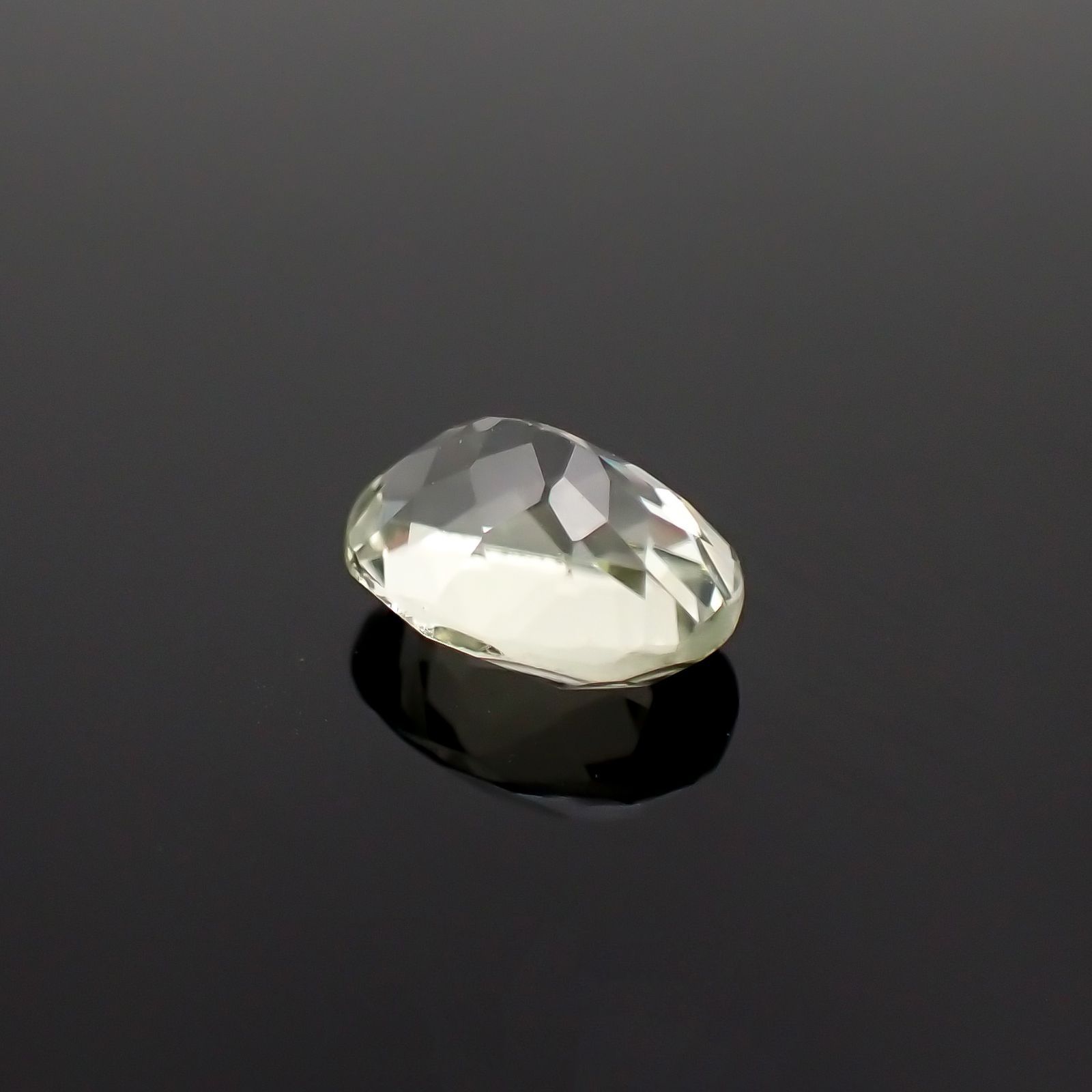 シリマナイト(宝石名シリマナイト)インド産 識別済 1.54ct / 8.1x6.2mm前後 [221018464]
