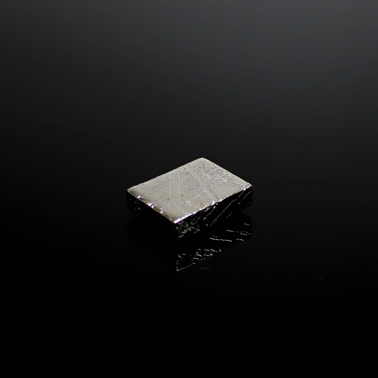 ムオニナルスタ隕石 発見地:スウェーデン 9.22ct[240125782]10.1x8.1mm前後