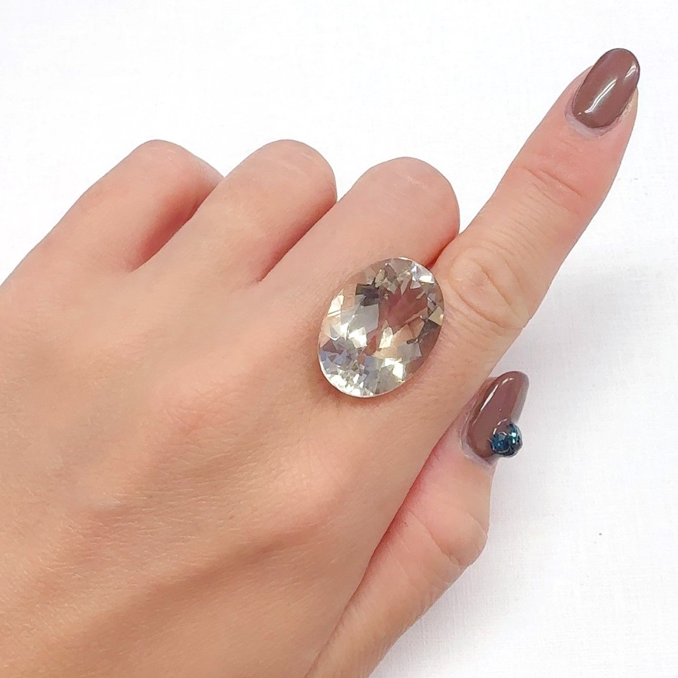 ダルメシアンクォーツ ブラジル産 21.22ct[240628237]22.4x16.4mm前後