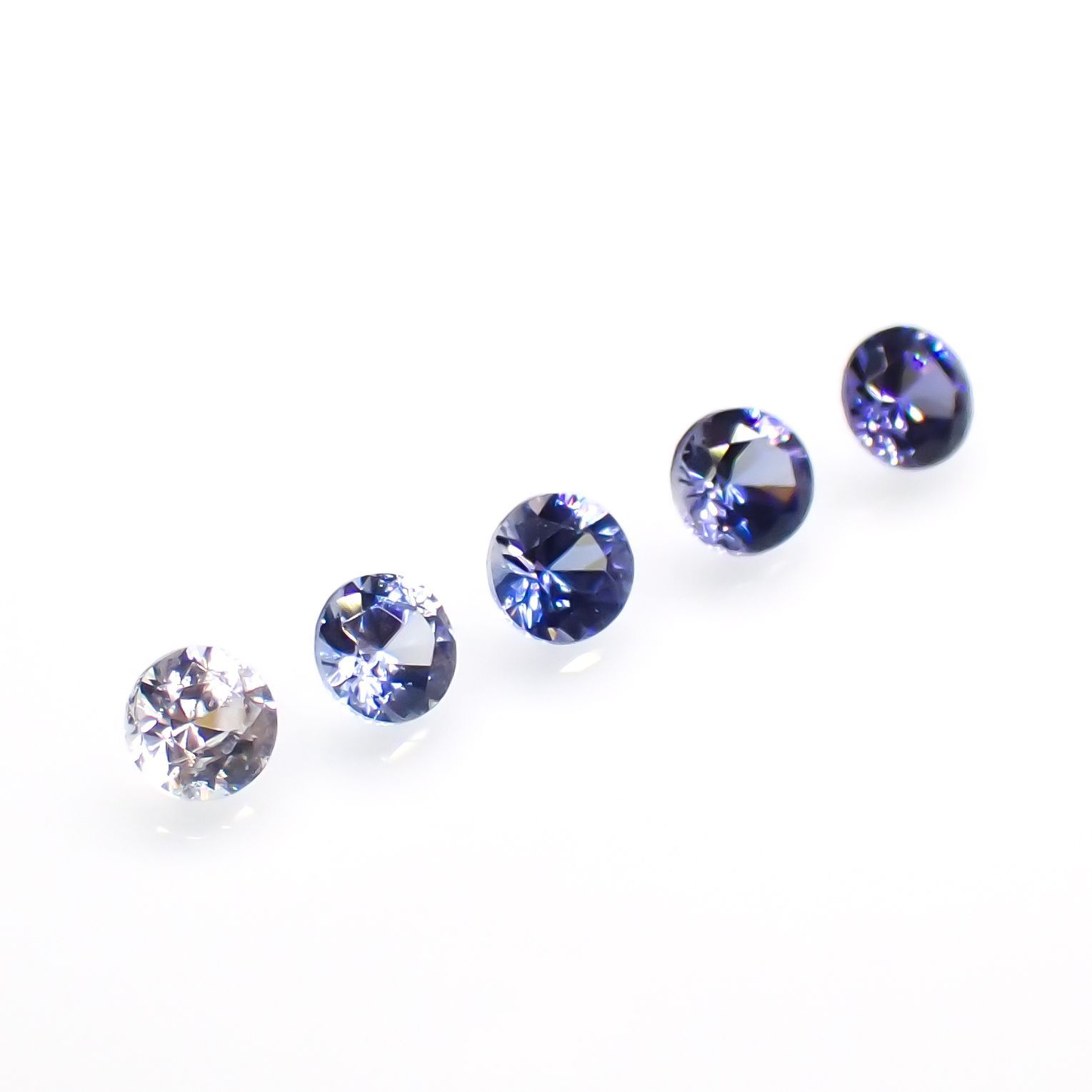 グラデーション！ ベニトアイト ルース 0.3ct | www.hartwellspremium.com