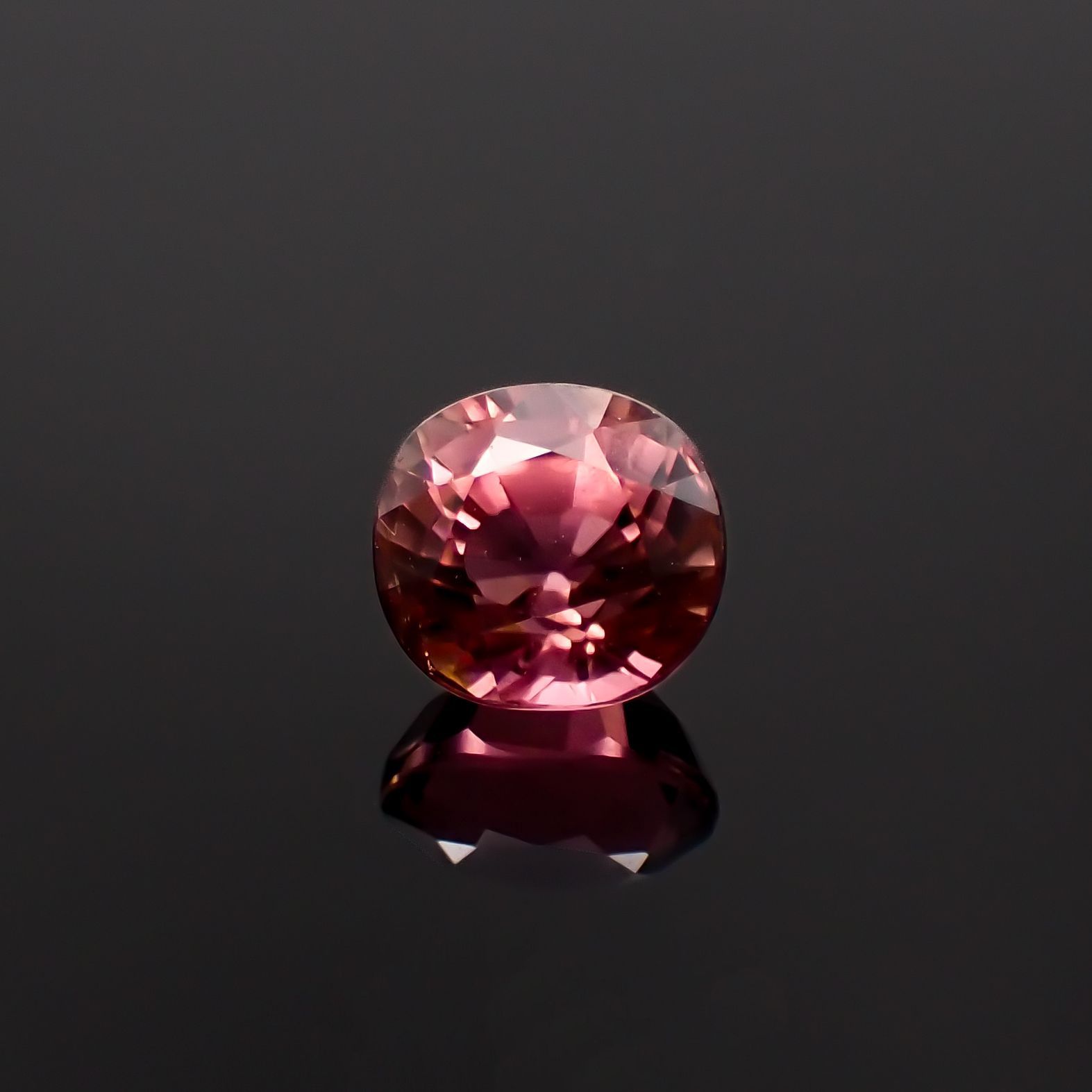 ローズピンクトルマリン(宝石名ピンク・トルマリン)ブラジル/アフリカ産 1.43ct 識別済[230120083]6.8x6.4mm前後