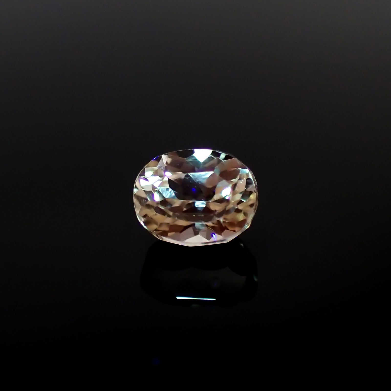 イエロースポジュミン(宝石名スポジュミン)アフガニスタン産 2.35ct 識別済[231225006]7.8x6.3mm前後