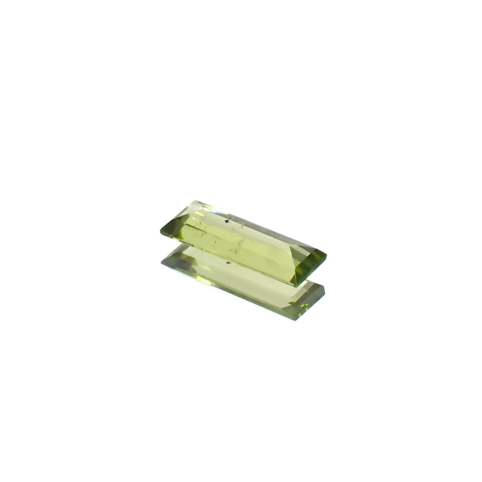 ブラックリリーパッドペリドット アメリカ・アリゾナ州産 0.90ct [231224607]10.1x3.5mm前後