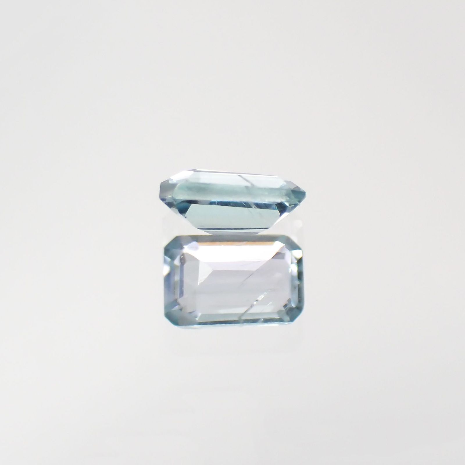ブルーグリーンコーネルピン(宝石名コーネルピン)タンザニア産 0.14ct 識別済[240219230]3.5x2.3mm前後