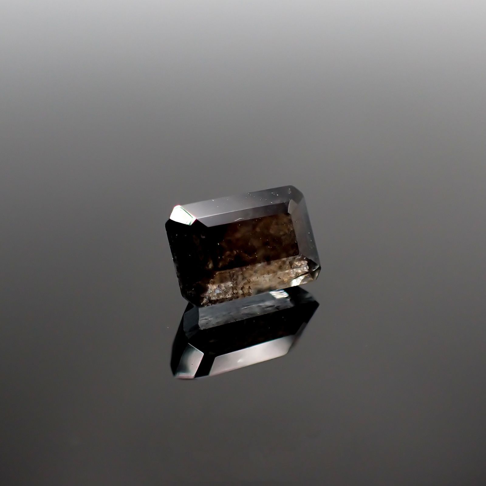 アベンチュリンアクアマリン(宝石名アクアマリン) ナイジェリア産 2.43ct 識別済[210712987]8.8×6mm前後