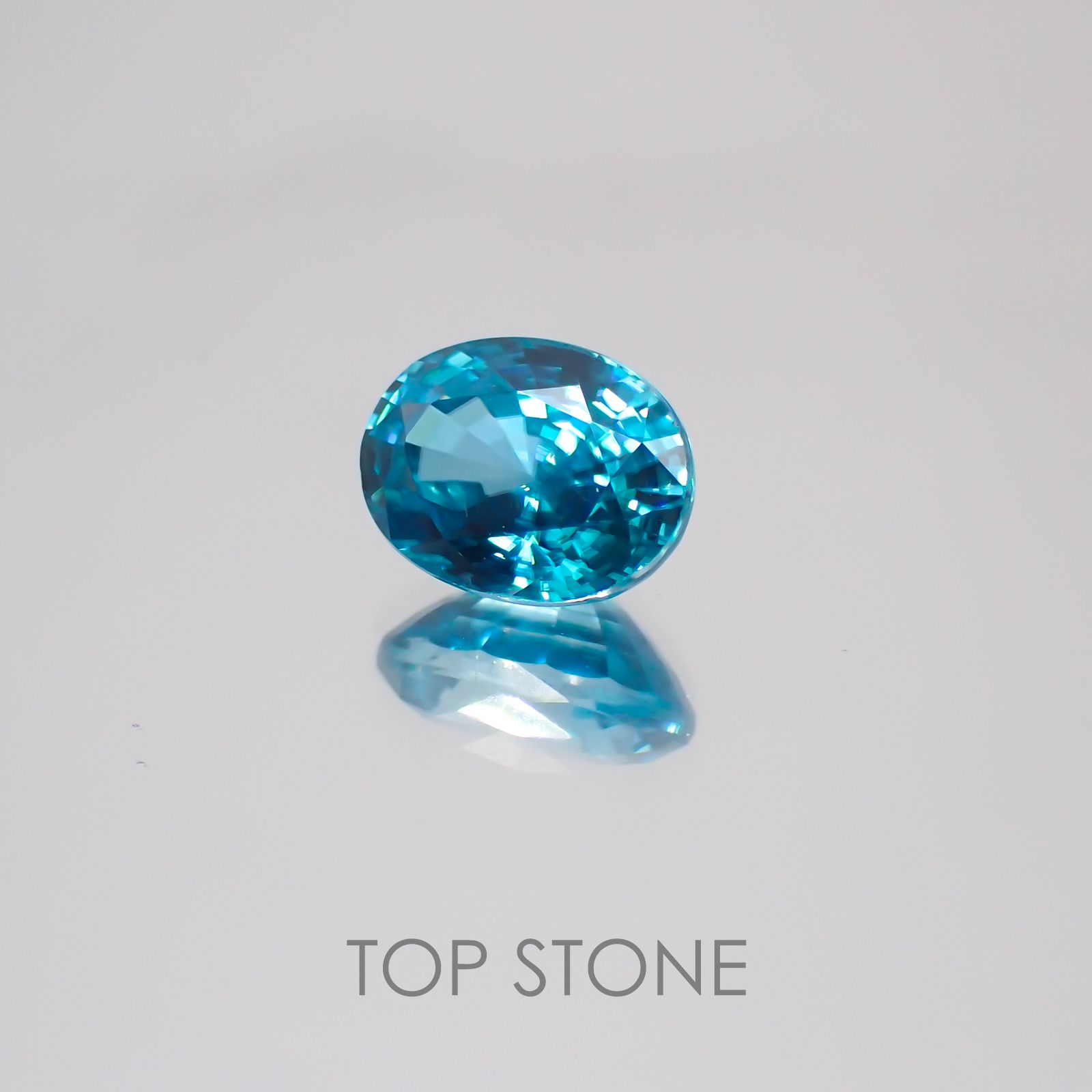 ブルージルコン カンボジア産 ルース 2.29ct[20063089]8×6mm前後