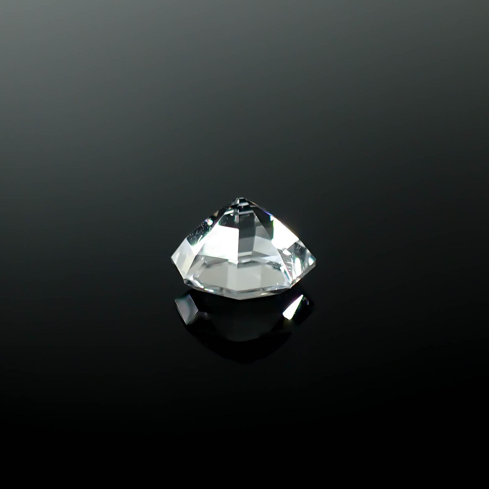 ◇オクタゴンカット◇レムリアンシードクリスタル(保証シール付き) ブラジル産 1.28ct / 7x6.9mm前後 [250730864]