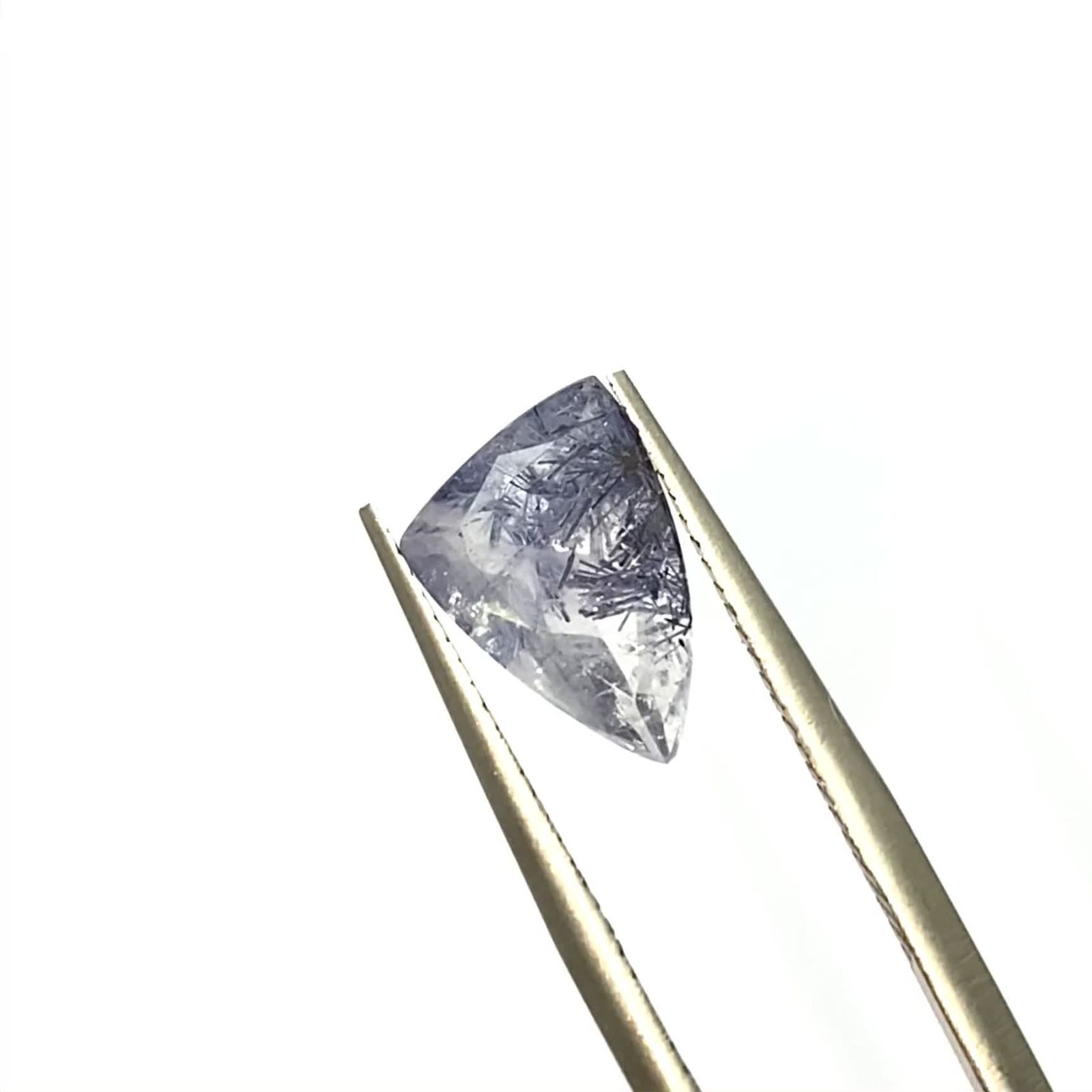 デュモルチェライトインクォーツ ブラジル産 2.03ct / 7.8x11.4mm前後