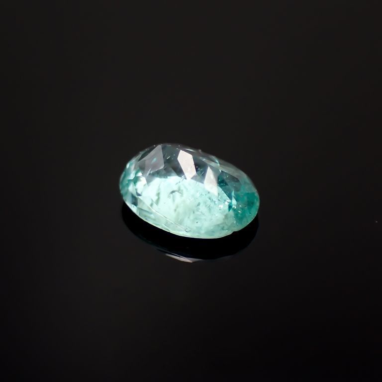 パライバトルマリン(宝石名トルマリン/別名パライバ・トルマリン)ブラジル・パライバ州バターリャ鉱山産 0.25ct 識別済[221018836]4.7x3.6mm前後
