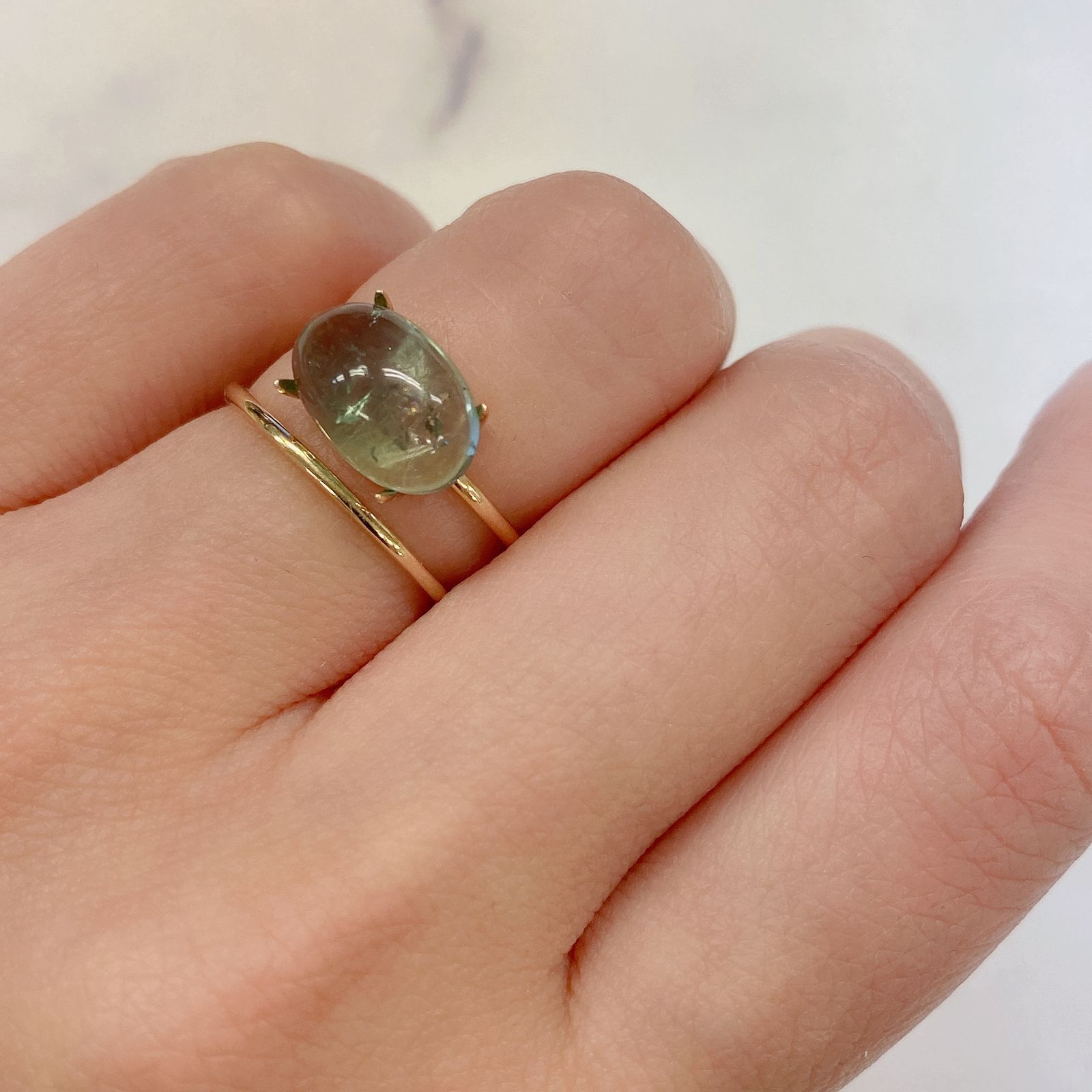 フローライト フルオレッセンス(宝石名フルオライト)イギリス・ロジャリー鉱山産 3.83ct 識別済[211113763]11.5x7.6mm前後
