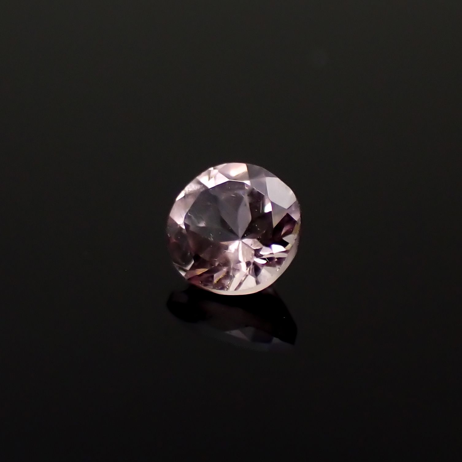 ドラゴンガーネット タンザニア産 0.19ct[230421439]3.2x3.2mm前後