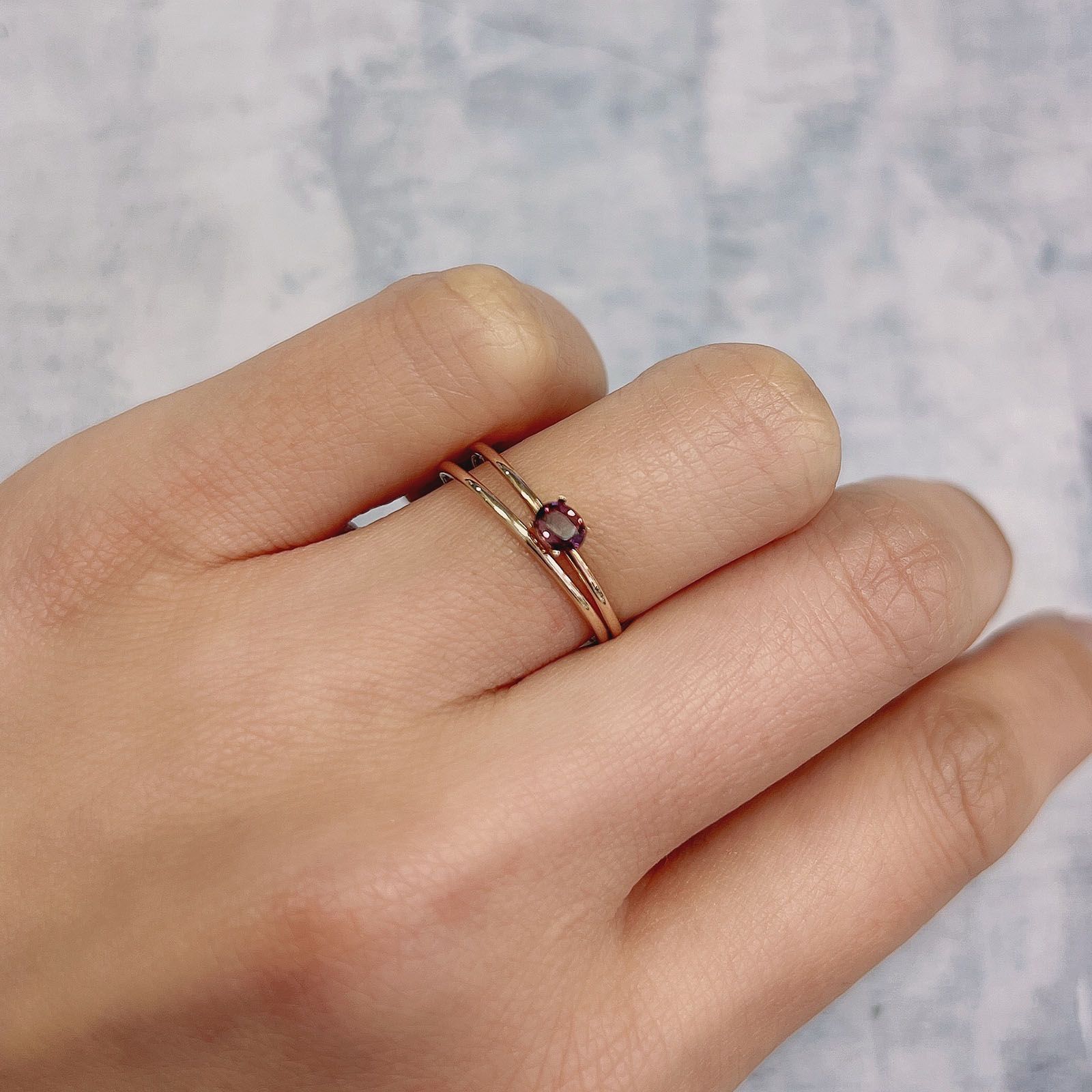 カラーチェンジサファイア非加熱(宝石名サファイア) タンザニア産 0.19ct 識別済[20206029]3.9×3.1mm前後
