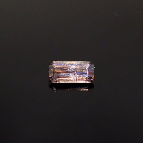 レインボースキャポライト ブラジル産 1.25ct / 9.9x4.8mm前後 [250931056]