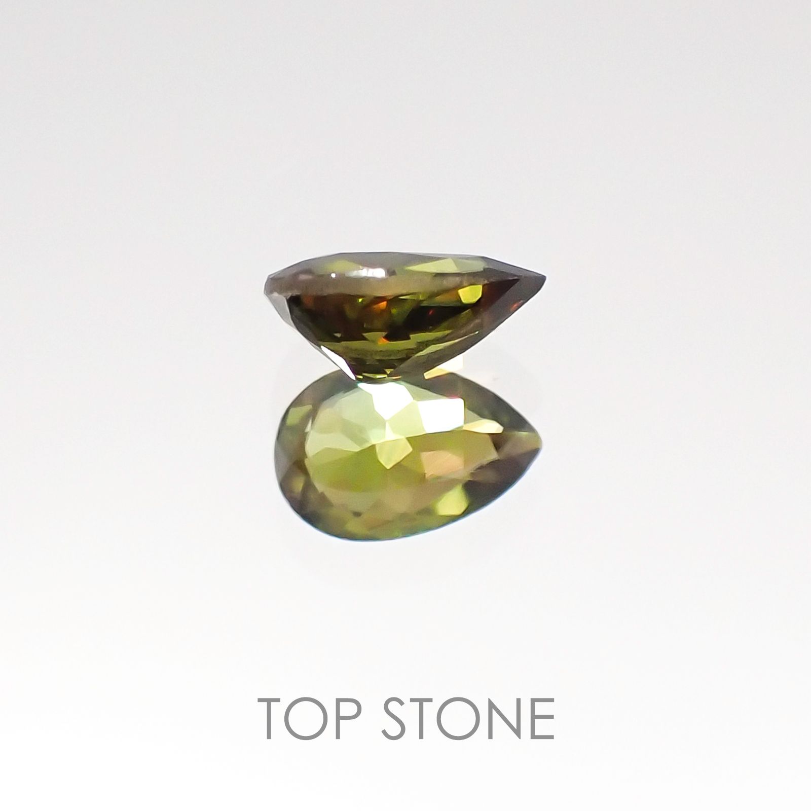スフェーン パキスタン産 ルース 0.18ct[20107041]4.5×3mm前後