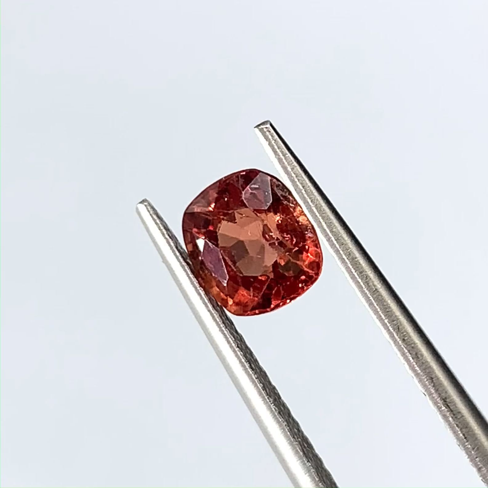 オレンジスピネル(宝石名スピネル)ビルマ/マダガスカル産 0.93ct 識別