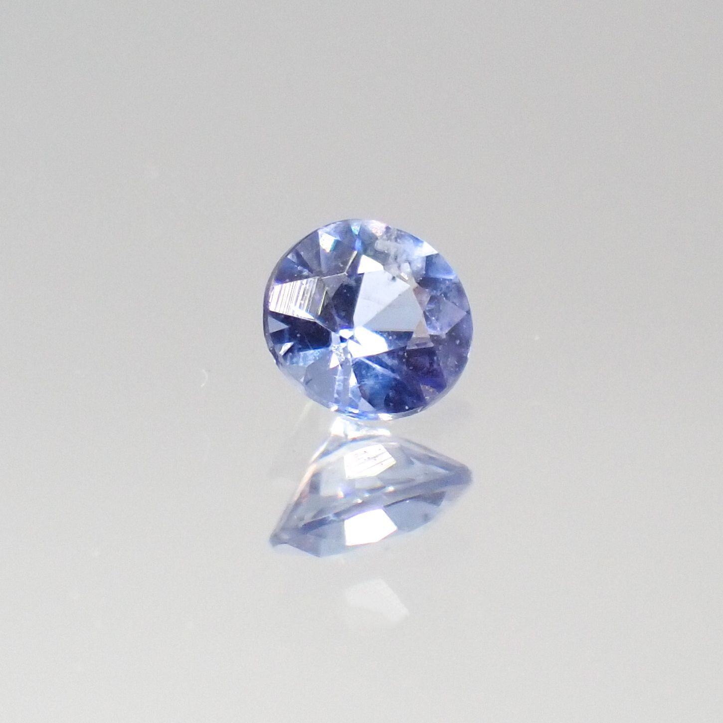 ベニトアイト カリフォルニア産 ルース 0.07ct[20062950]2.6×2.6mm前後