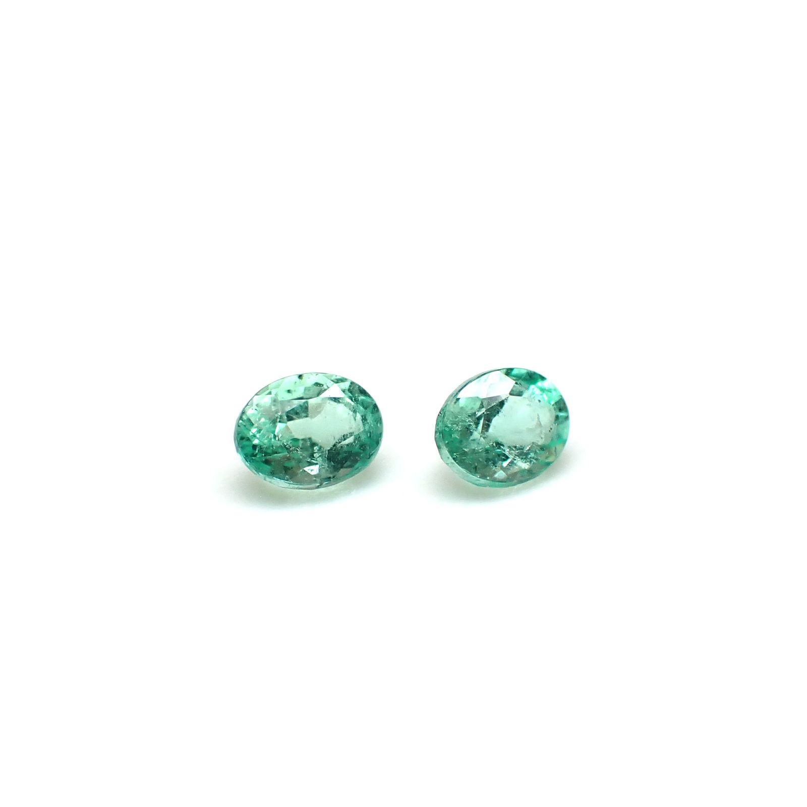 ◇ペアセット◇パステルカラーエメラルド ザンビア産 0.37ct(2pcs合計) [250430240]4x3mm前後