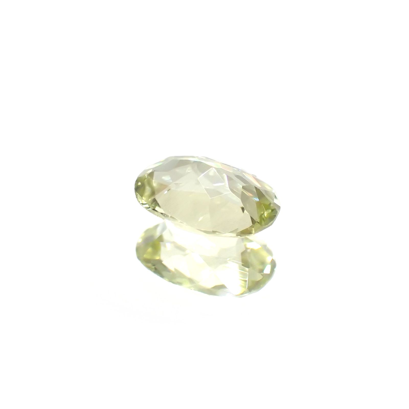 シリマナイト(宝石名シリマナイト)インド産 識別済 1.09ct / 7.9x5.9mm前後 [211113691]