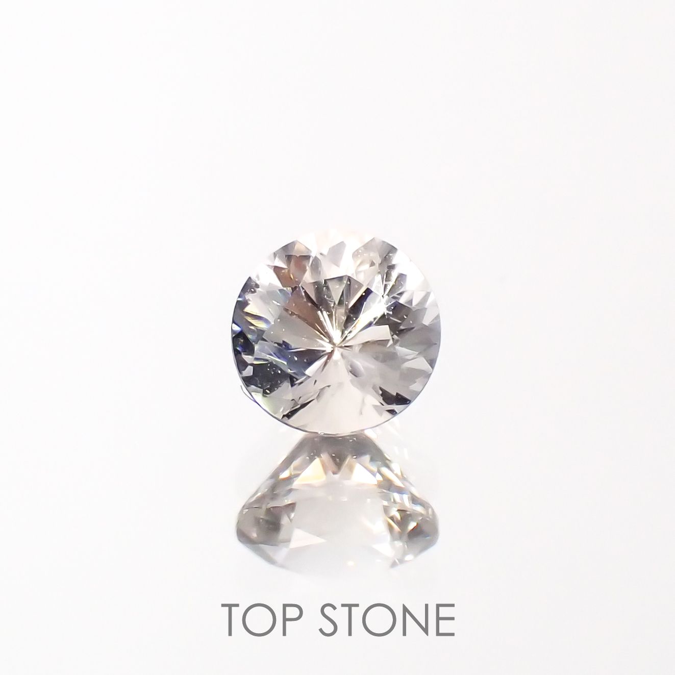 サニディン(宝石名サニディン)ドイツ産 0.15ct 識別済[221018944]3.5x3.4mm前後