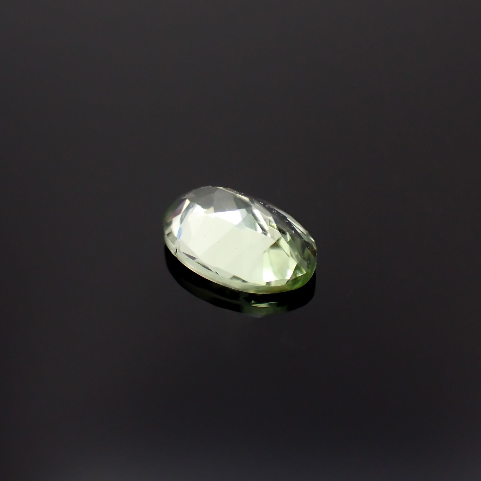 ミントガーネット タンザニア産 0.58ct[231023725]6.4x4.3mm前後