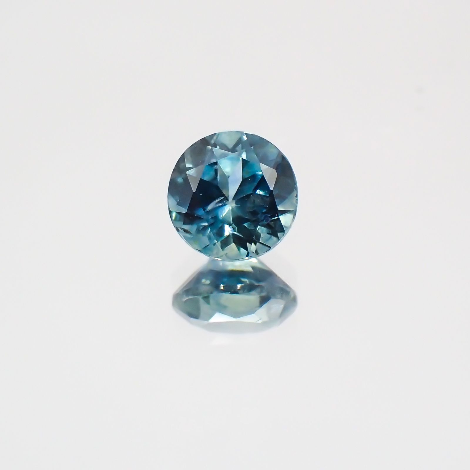 モンタナサファイア アメリカ産 ルース 0.57ct[21029905]4.6×4.6mm前後