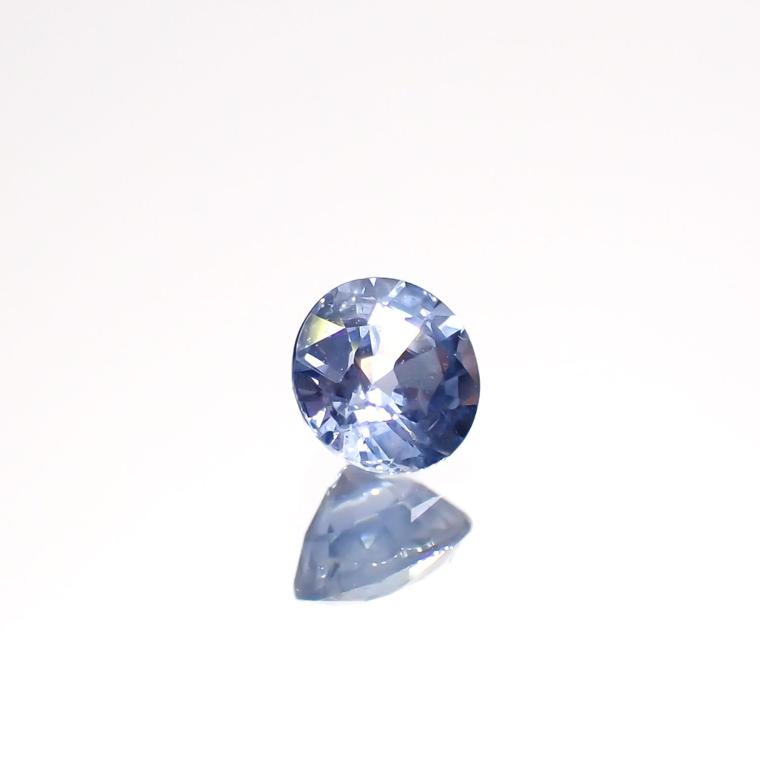 アイスブルーサファイア(宝石名サファイア)スリランカ/マダガスカル産 0.45ct 識別済[220515969]4.4x4.4mm前後