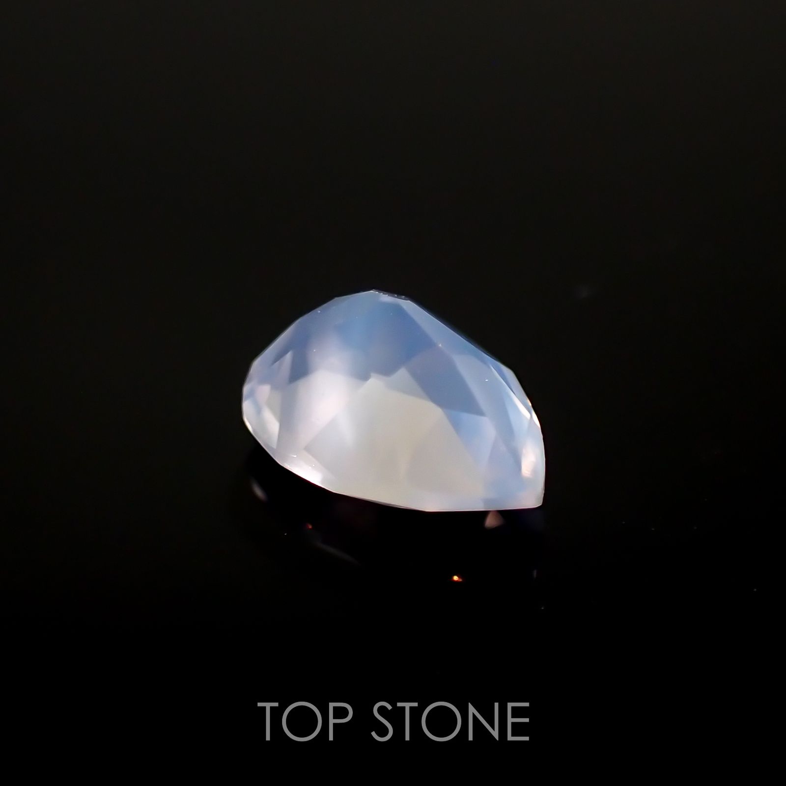 ムーンストーン インド・スリランカ産 ルース 0.61ct[210812743]6.9×5mm前後