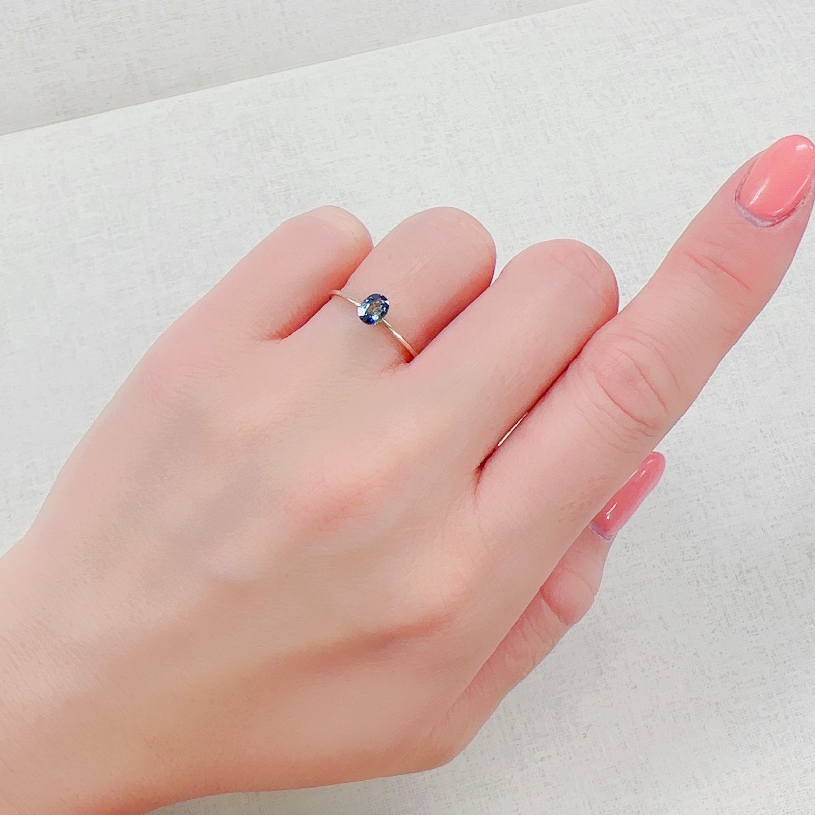 バイカラーサファイア(宝石名サファイア)マダガスカル/オーストラリア産 0.48ct 識別済[230320903]5x3.8mm前後