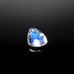 レインボームーンストーン(宝石名ラブラドライト)マダガスカル産 2.426ct ソ付(彩珠)[240326932]10.7x8.5mm前後
