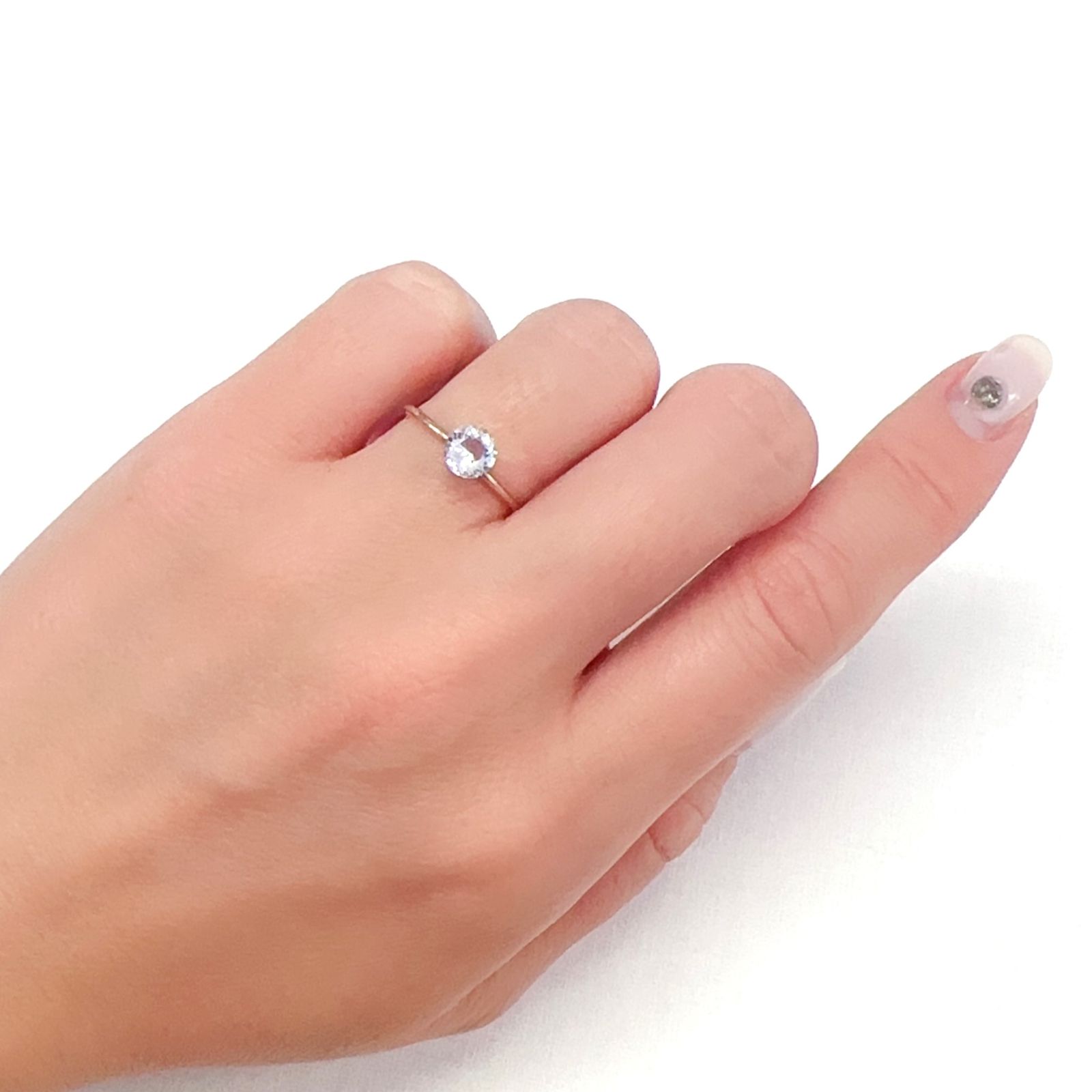 レインボームーンストーン ザンビア産 0.55ct[231224796]5.6x5.6mm前後