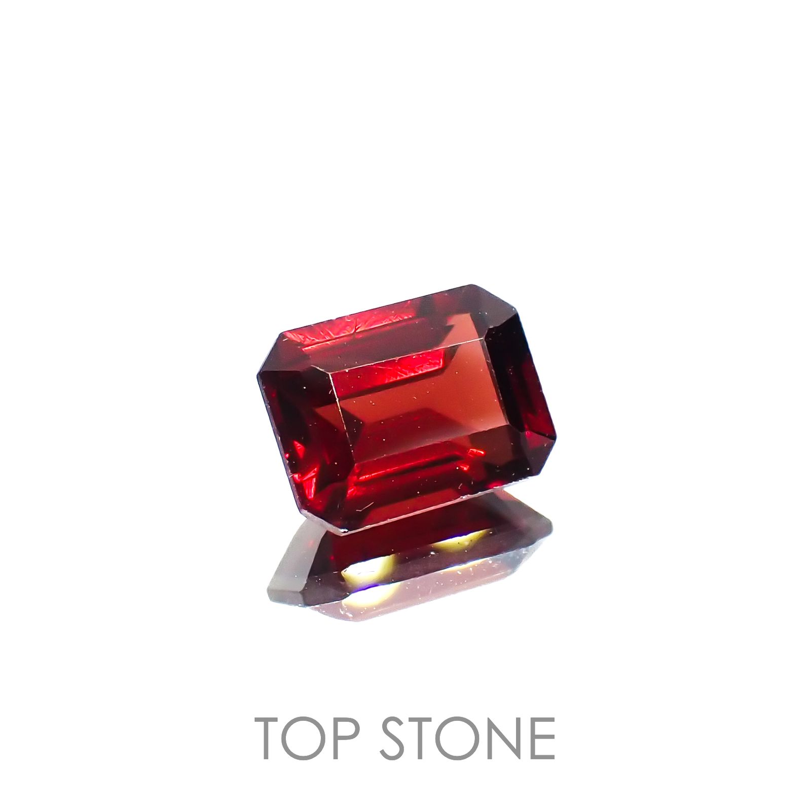 パイロープアルマンディンガーネット(宝石名パイロープ アルマンディン・ガーネット)ブラジル産 1.88ct 識別済[221219536]7.8x5.9mm前後