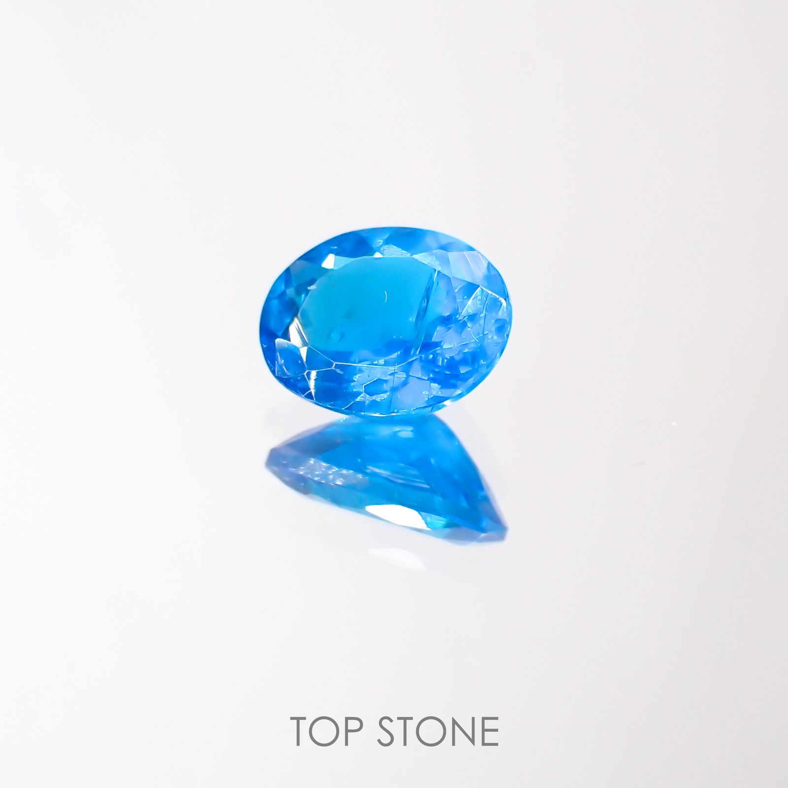 ネオンブルーアパタイト(宝石名アパタイト) マダガスカル産 1.27ct 識別済[211013057]8×6.1mm前後