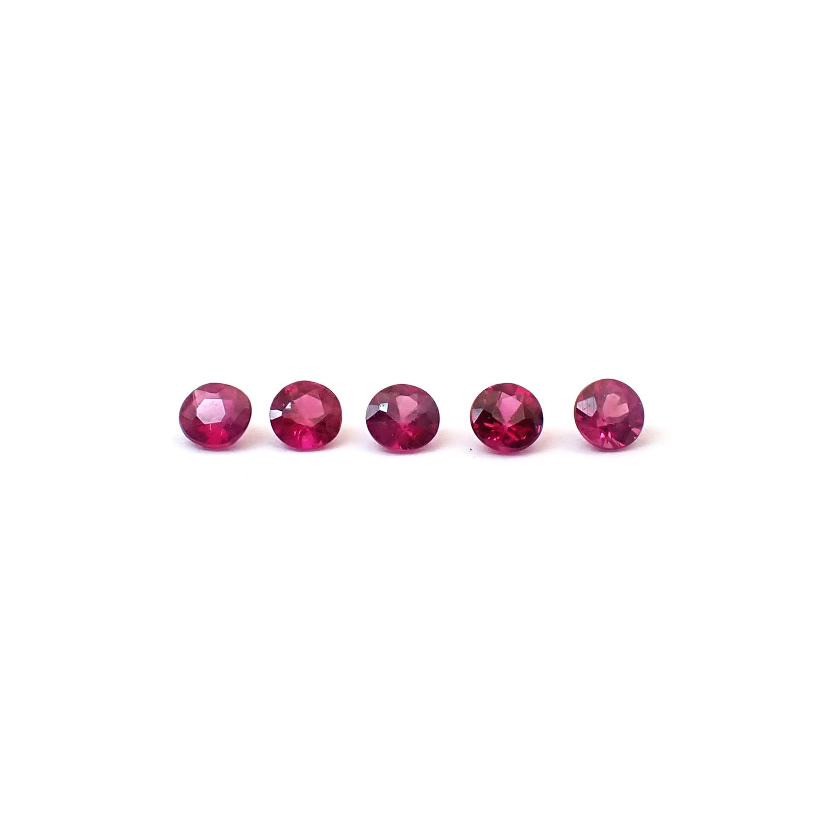 ルビー 5個セット タイ/モザンビーク産 0.27ct(5pcs合計) / 2.2x2.2mm前後 [260532287]