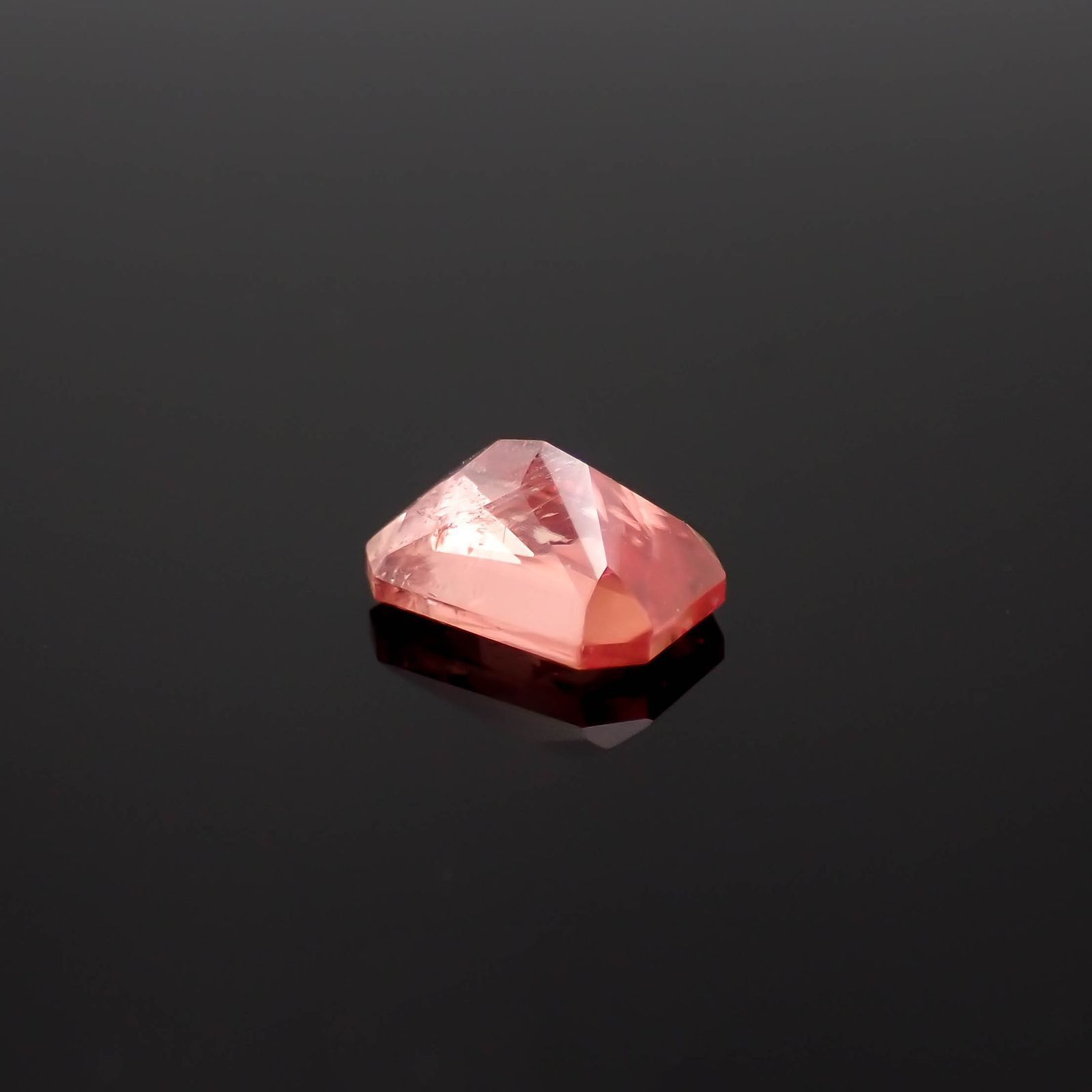 ロードクロサイト(宝石名ロードクロサイト)アメリカ・コロラド州スイートホームマイン産 識別済 1.16ct / 7x4.8mm前後 [230220716]