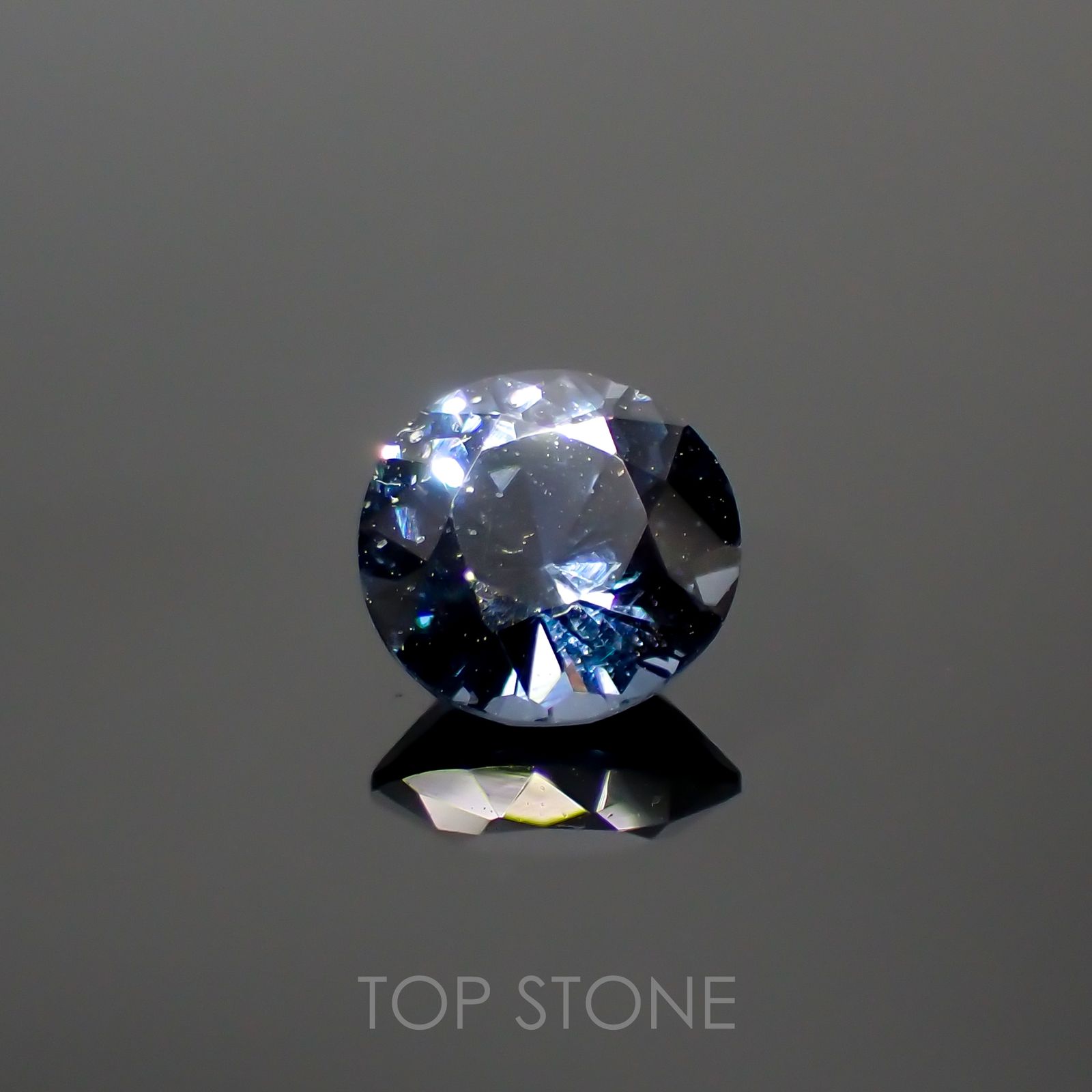 ブルーグレイッシュスピネル(宝石名スピネル) ビルマ産 0.78ct 識別済[210913456]5.7×5.7mm前後
