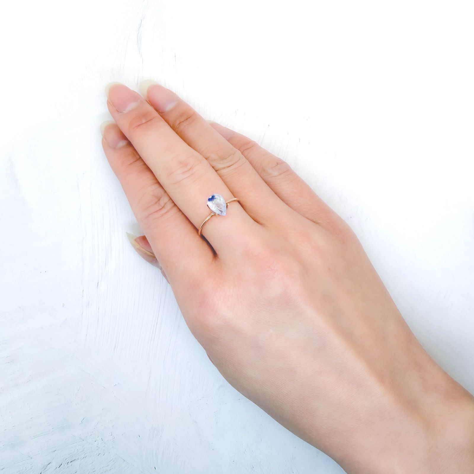 デュモルチェライトインクォーツ ブラジル産 0.82ct / 8x5.5mm前後 [260331848]