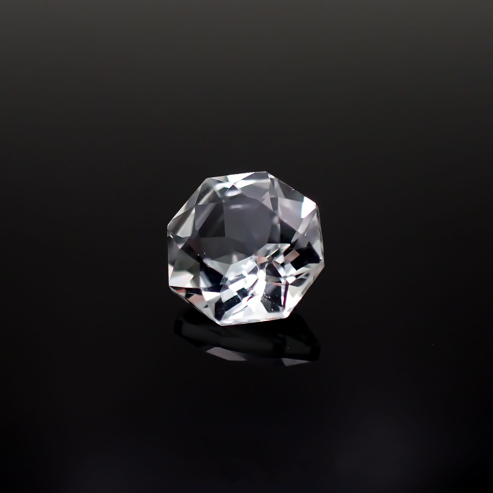 ◇オクタゴンカット◇ホワイトトパーズ ブラジル産 2.54ct[221018499]8.1x8mm前後