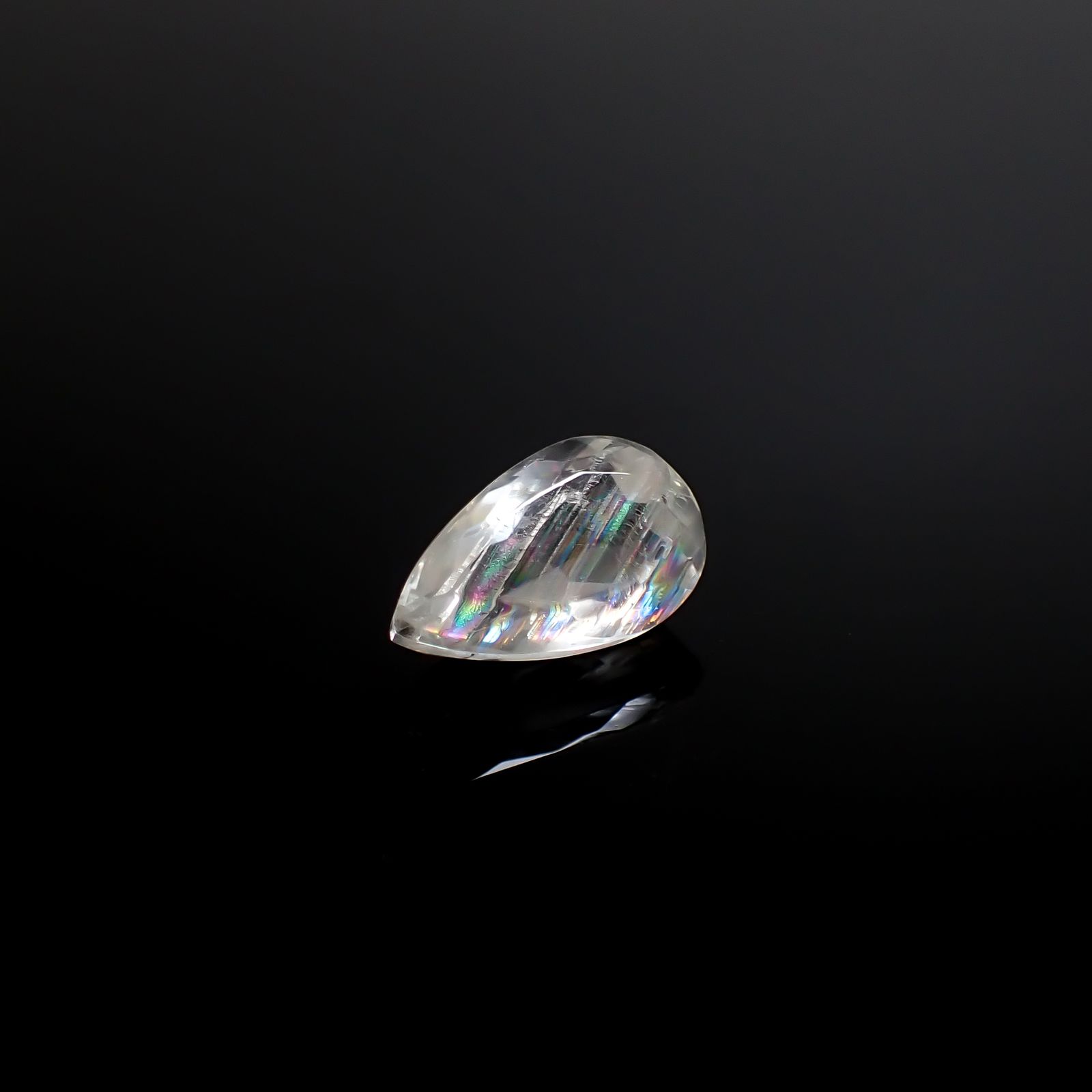 マラウイムーンストーン マラウイ共和国産 3.72ct / 13.1x7.9mm前後 [260331829]