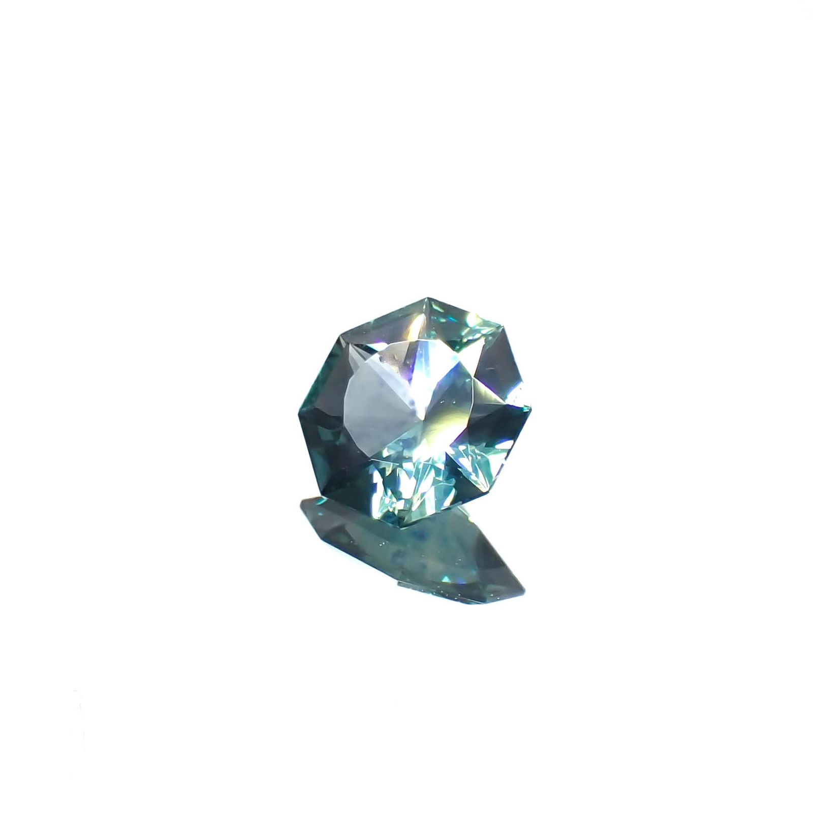 ◇オクタゴンカット◇モンタナサファイア アメリカ・モンタナ州産 0.59ct[240326404]5.5x5.5mm前後