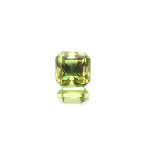 スフェーン(宝石名スフェーン) マダガスカル産 0.53ct 識別済[210712014]4.2×4.2mm前後
