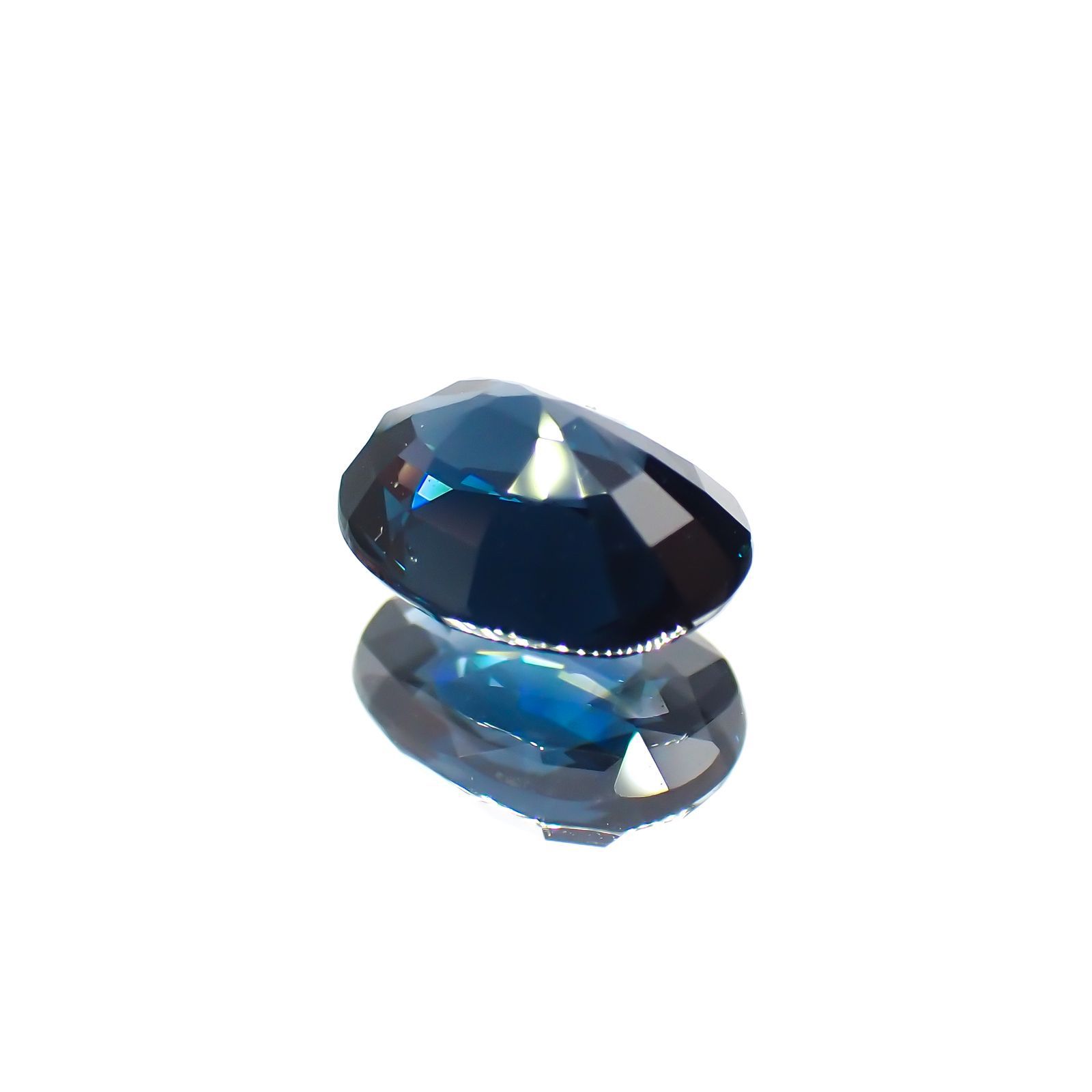 ブルースピネル(宝石名ブルー・スピネル)スリランカ産 1.337ct ソ付(彩珠)[220817239]7.6x5.7mm前後