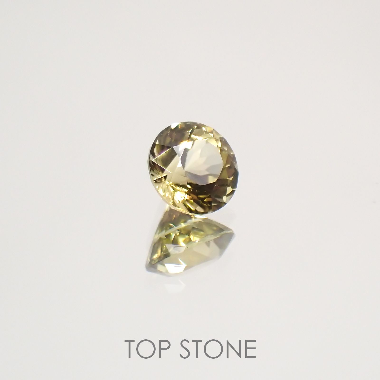 シンハライト スリランカ産 ルース 0.28ct[210510693]3.9×3.9mm前後