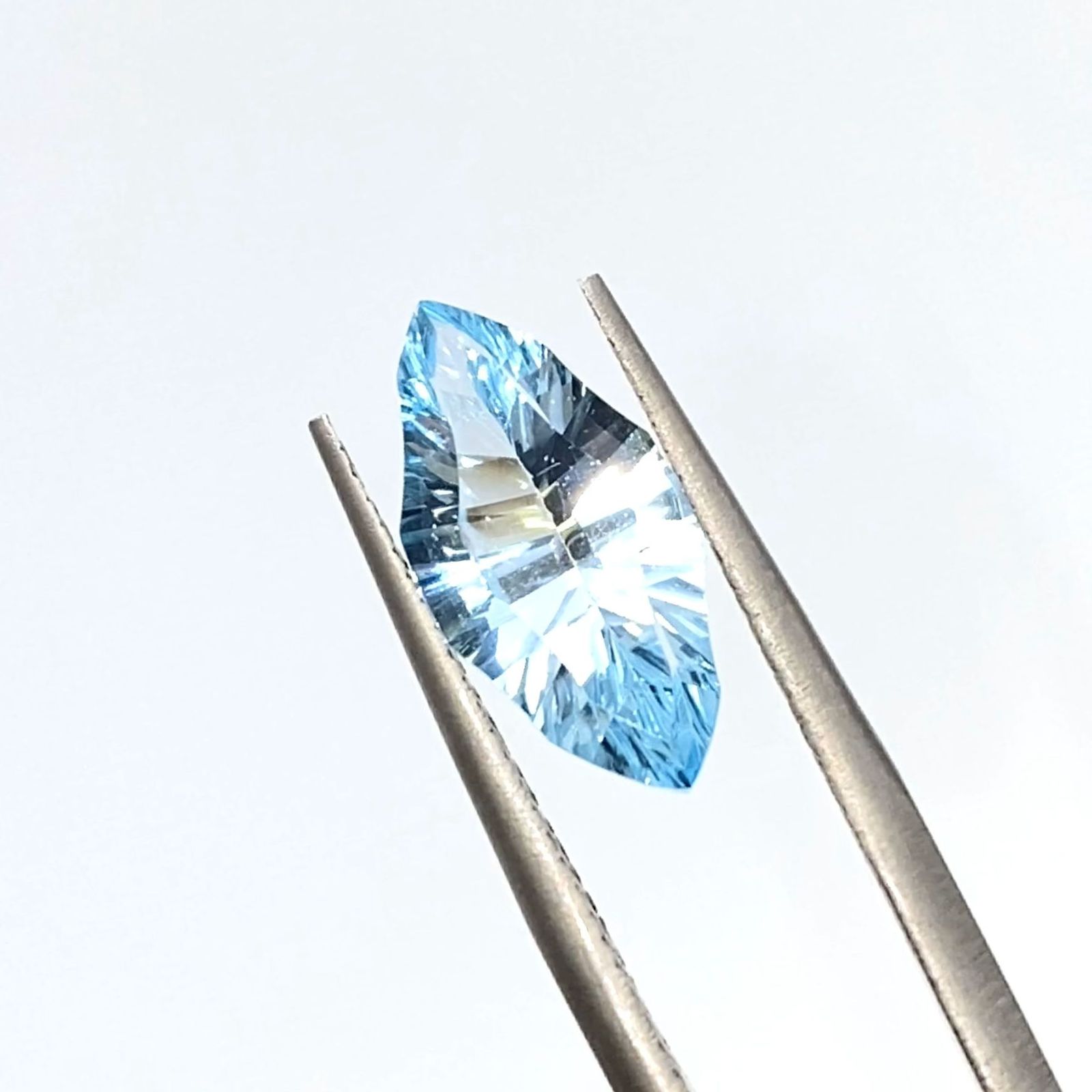 ◇カスタムカット◇ブルートパーズ ブラジル産 3.15ct[221219371]14x7mm前後 | TOP STONE(トップストーン)