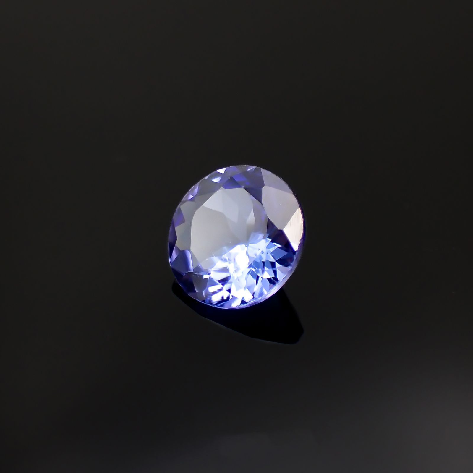タンザナイト(宝石名タンザナイト)タンザニア産 1.70ct 識別済[221119011]8x8mm前後