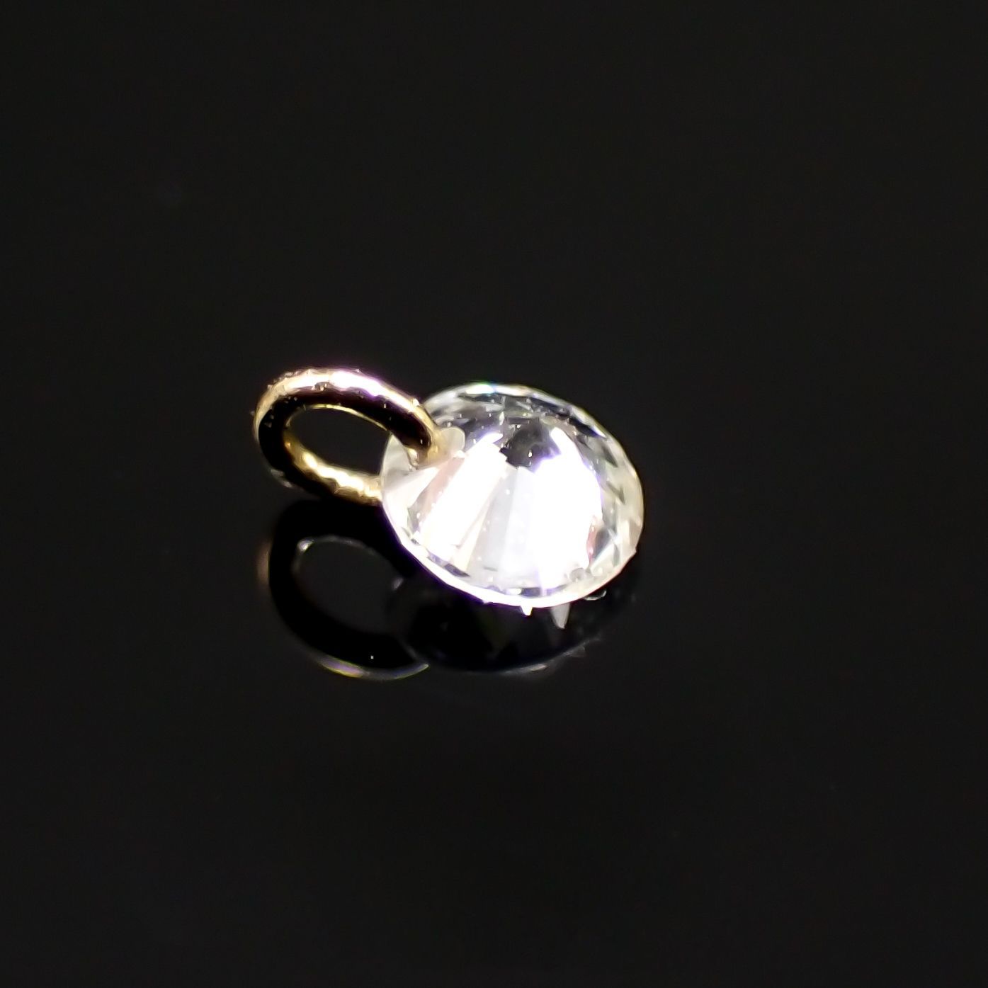 ◇La terre(ラ・テール)◇K18ダイヤモンドチャーム TTLC/SI(宝石名ダイアモンド) 0.062ct 識別済[220515745]2.1x2.1mm前後
