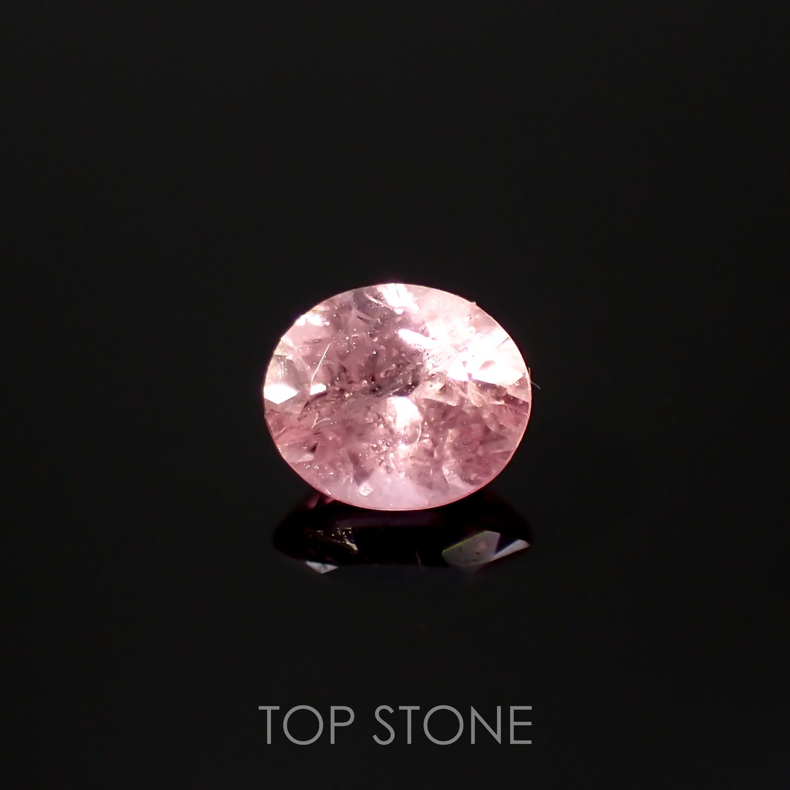 ピンクサファイア(宝石名サファイア)タンザニア・ウィンザー産 0.25ct 識別済[220616165]3.9x3.4mm前後