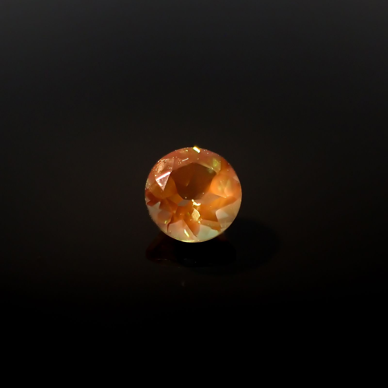 カラーチェンジアンデシン モンゴル産 0.47ct[240226314]5x5mm前後