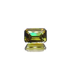 カラーチェンジスフェーン(宝石名スフェーン / カラーチェンジ・タイプ)パキスタン産 0.70ct 識別済[240627956]5.9x3.8mm前後