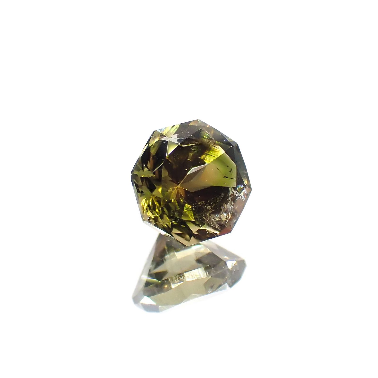 ◇オクタゴンカット◇オリーブグリーントルマリン(宝石名トルマリン)ブラジル/アフリカ産 ソ付(彩珠) 1.112ct / 6.1x6.1mm前後 [231124218]